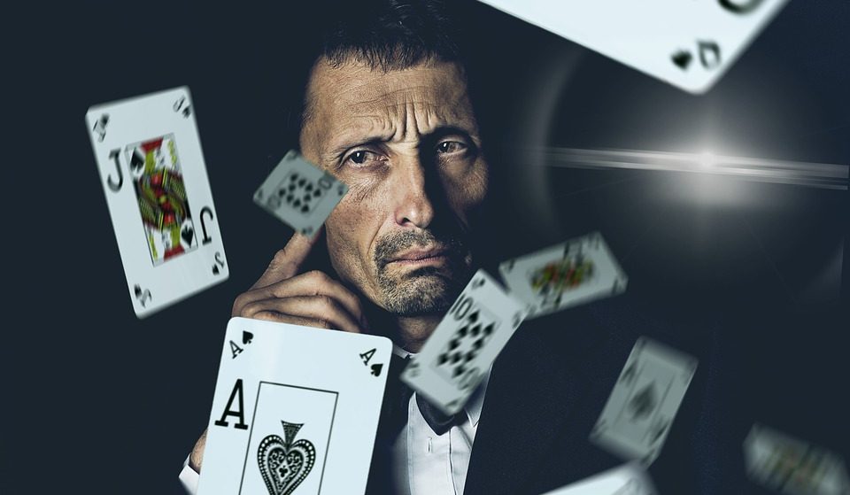 Cách Đọc Bài Đối Thủ Poker tại NEW88: Bí Quyết Chiến Thắng